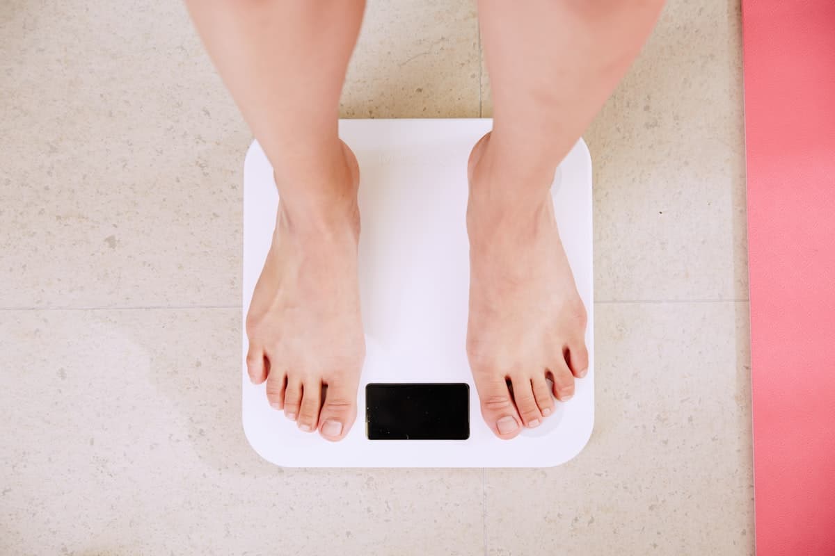 Tesamorelin: Das FDA-zugelassene GHRH-Analogon in der Metabolismus-Forschung